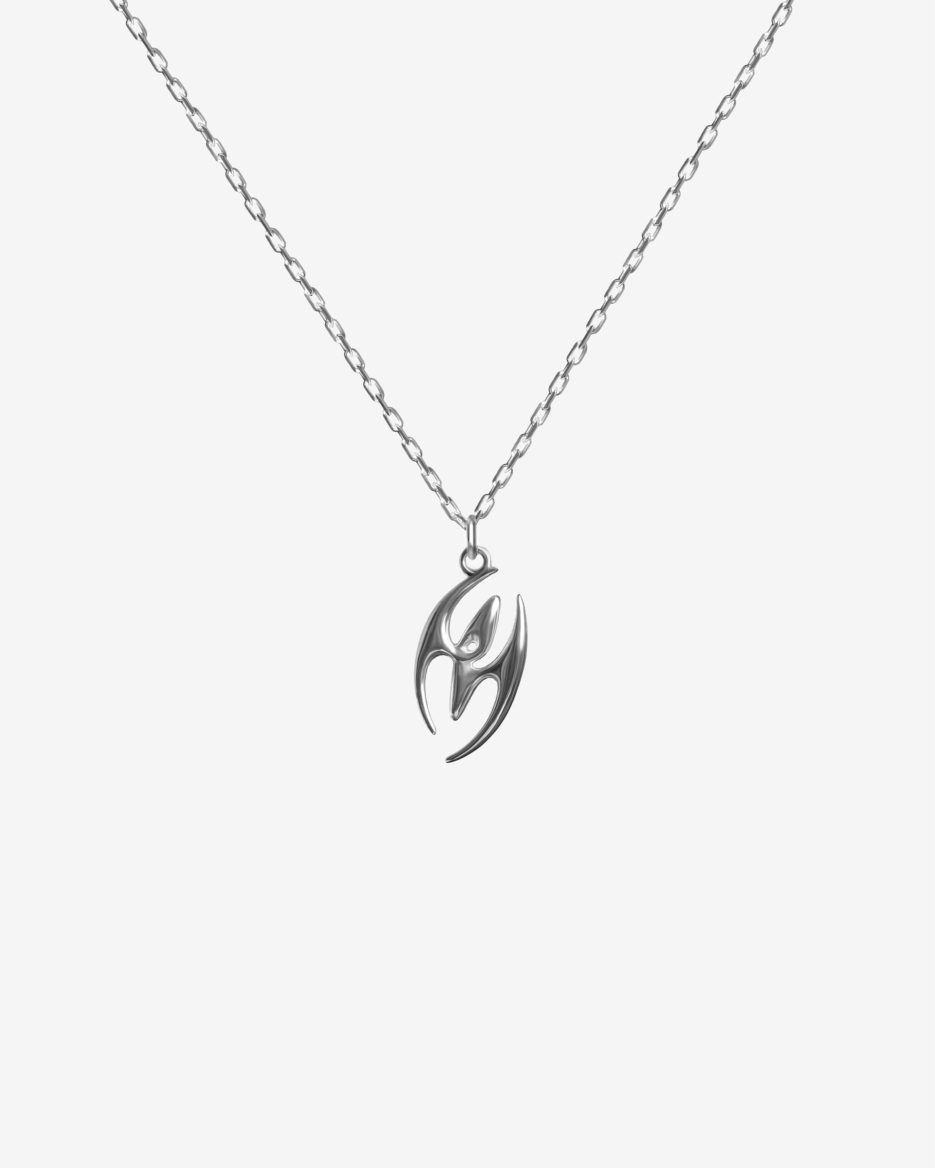 SYDORIA BIG PENDANT NECKLACE SILVER.