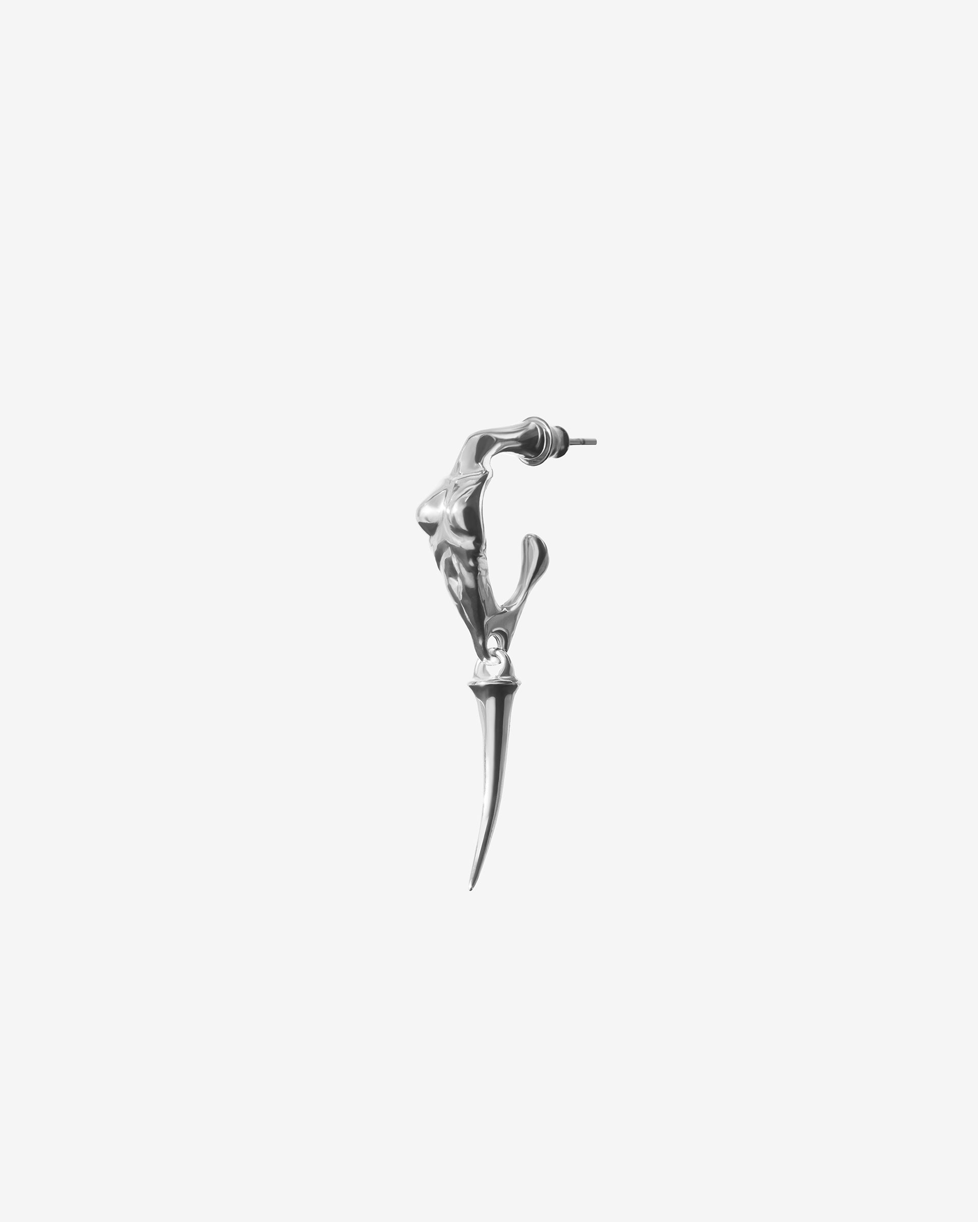 BODY CLAW EARRING.