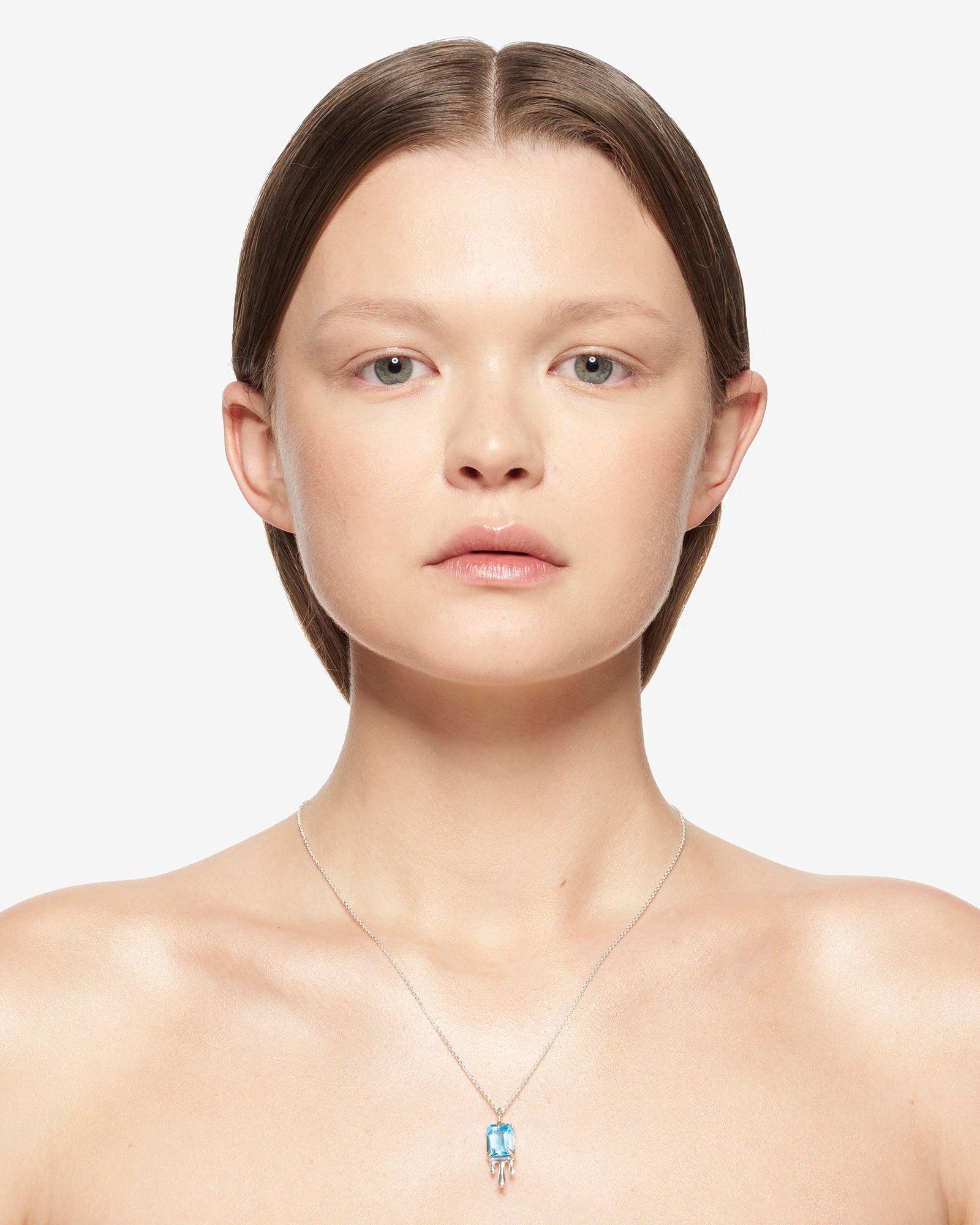 FLUID TOPAZ NECKLACE.