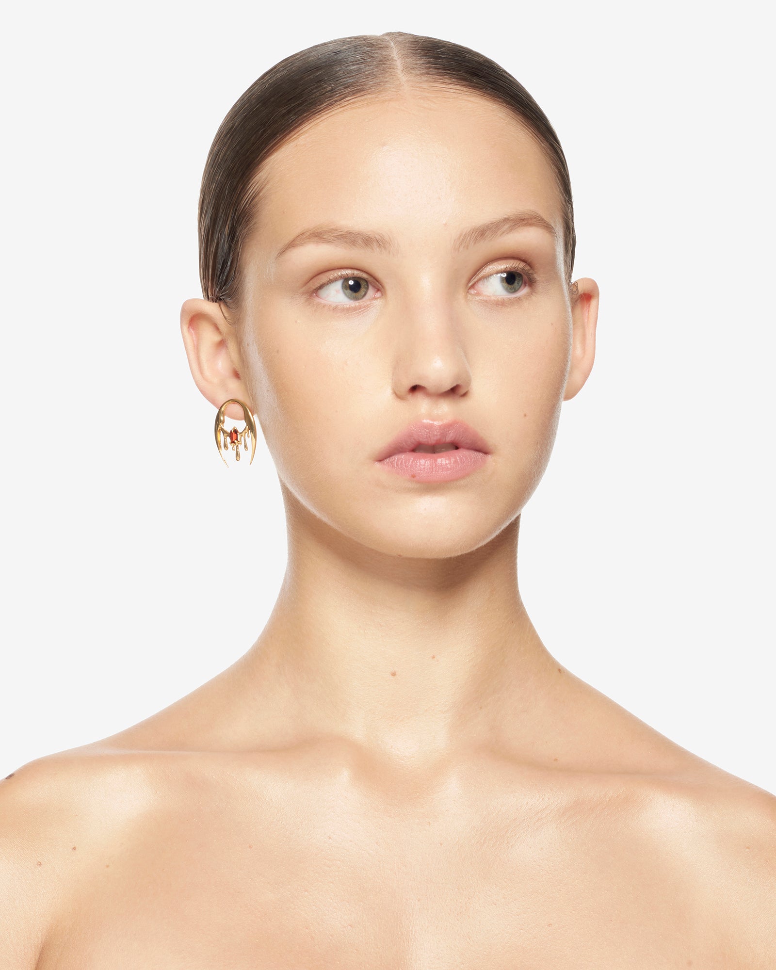 SPHERA GARNET EARRING.